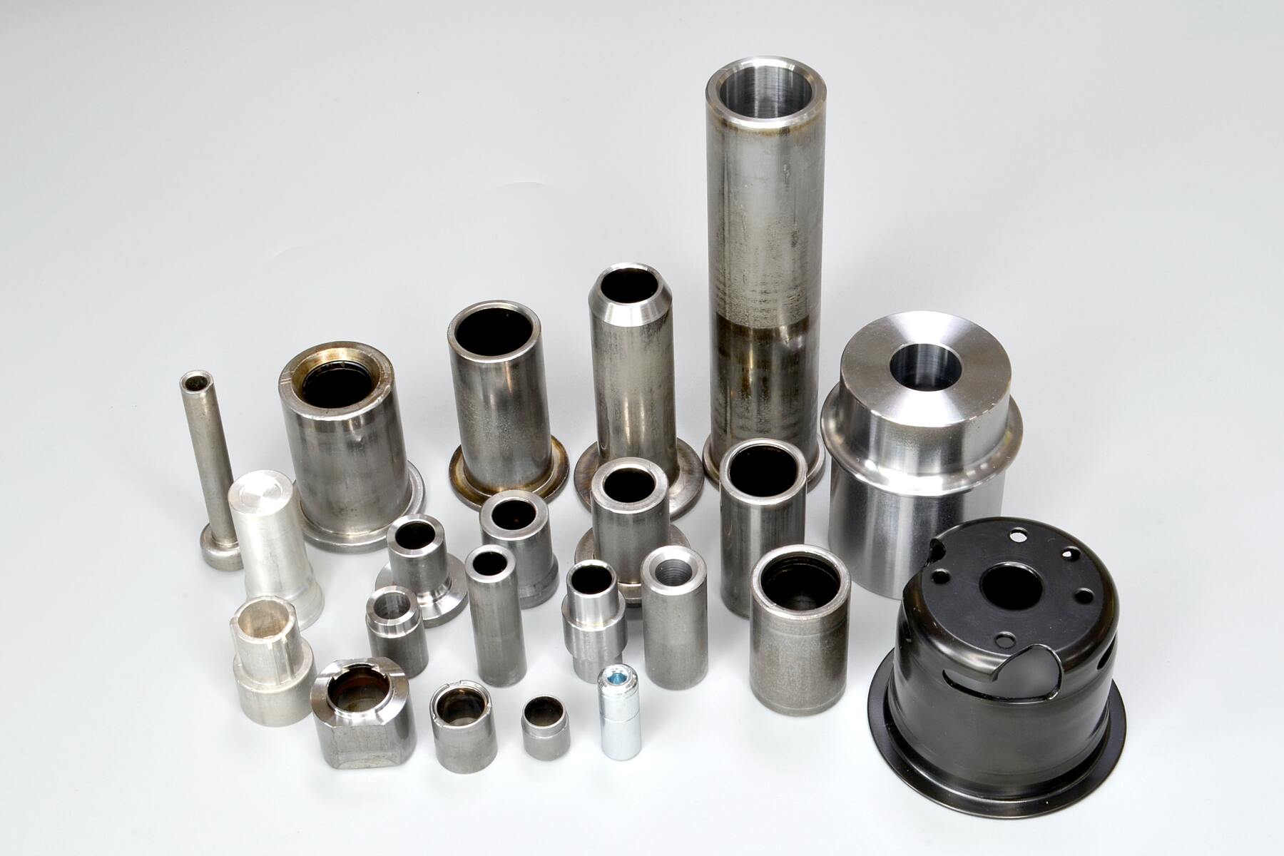 Lien Ya machined tubes, sleeves and fittings with internal bores and stepped diameters